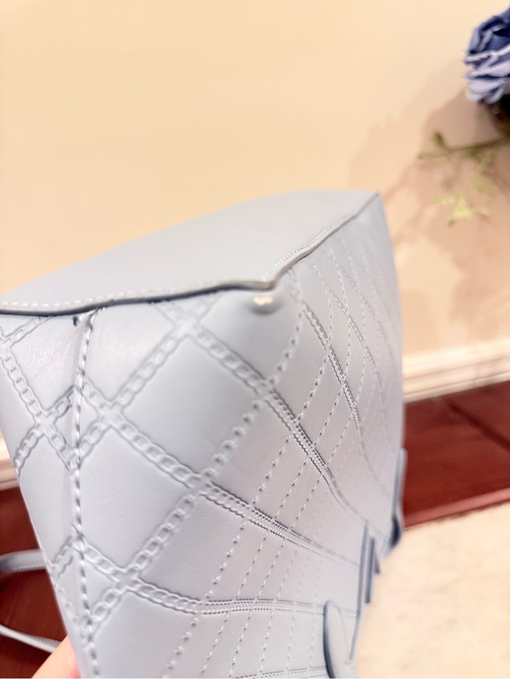 🩵 Valentino by Mario Valentino Light Blue Tote Bag - Picture 7 of 13